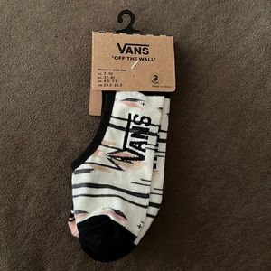 Vans no show socks 3 pack NWT size 7-10 Wms